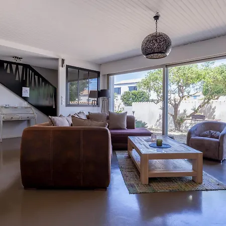 Belle Maison Familiale Avec Piscine Et Jardin